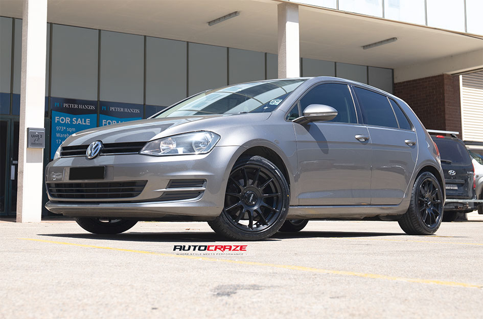 VOLKSWAGEN GOLF ROTIFORM DTM SATIN BLACK
