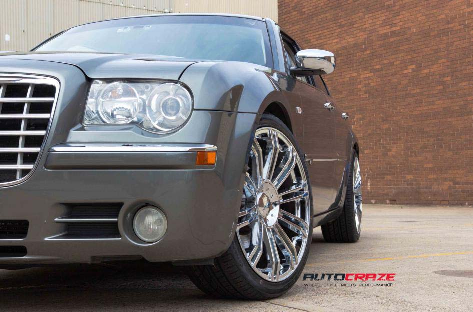 Chrysler 300c with KMC D2 wheels and Lanvigator tyre front wheel close up shot march 2018
