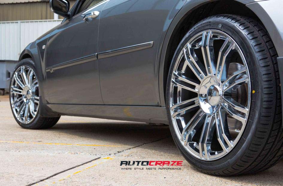 Chrysler 300c with KMC D2 wheels and Lanvigator tyre rear wheel close up shot march 2018