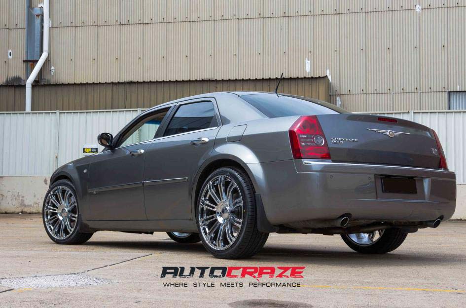 Chrysler 300c with KMC D2 wheels and Lanvigator tyre rear wide angle shot march 2018
