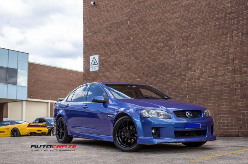 Holden Commodore KMC wheels Achilles tyre front wide angle shot february 2018