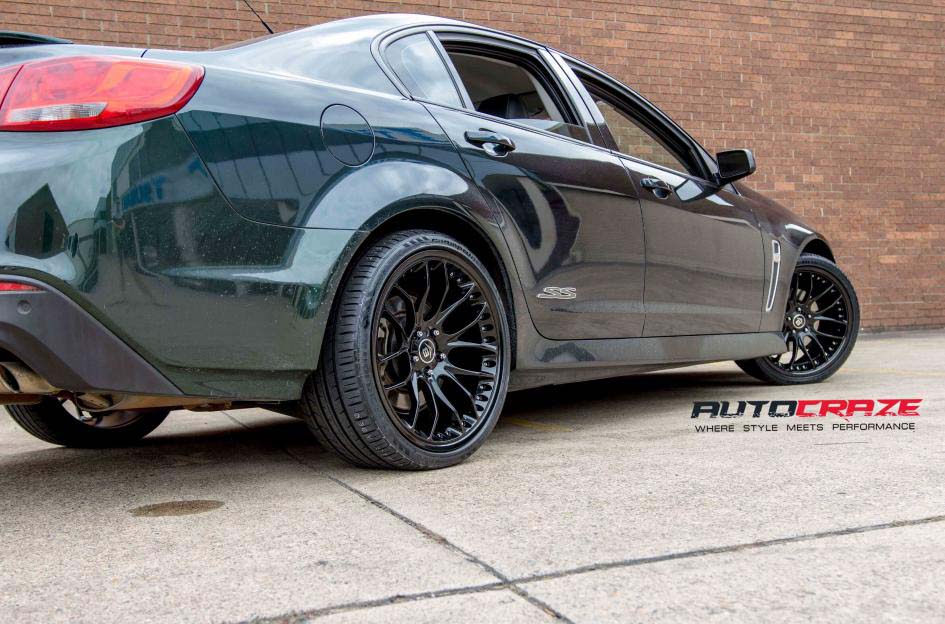Holden Commodore with V8 Concept wheel and Pirelli tyre rear wheel close up shot february 2018