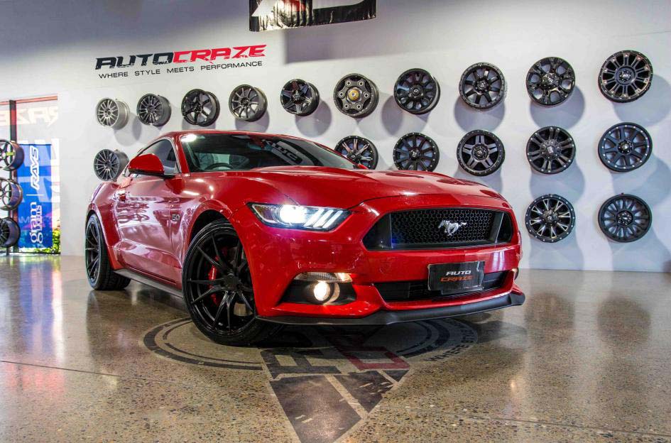 ford mustang with Koya SF06 alloy wheel and pirelli tyre front wide angle shot february 2018