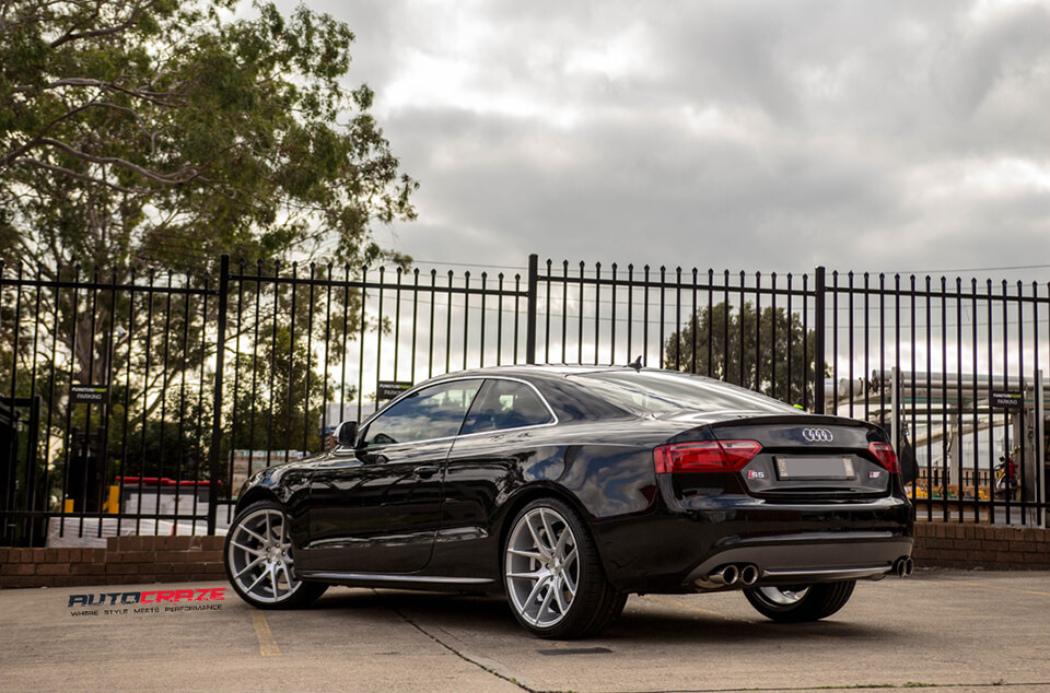 BLACK Audi S5 Niche Targa SILVER WHEELS REAR SHOT
