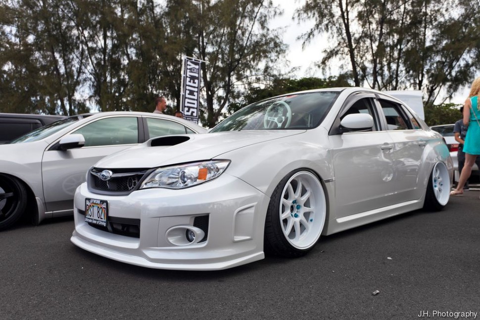 buy_wheels_and_tyres_rockhampton_autocraze