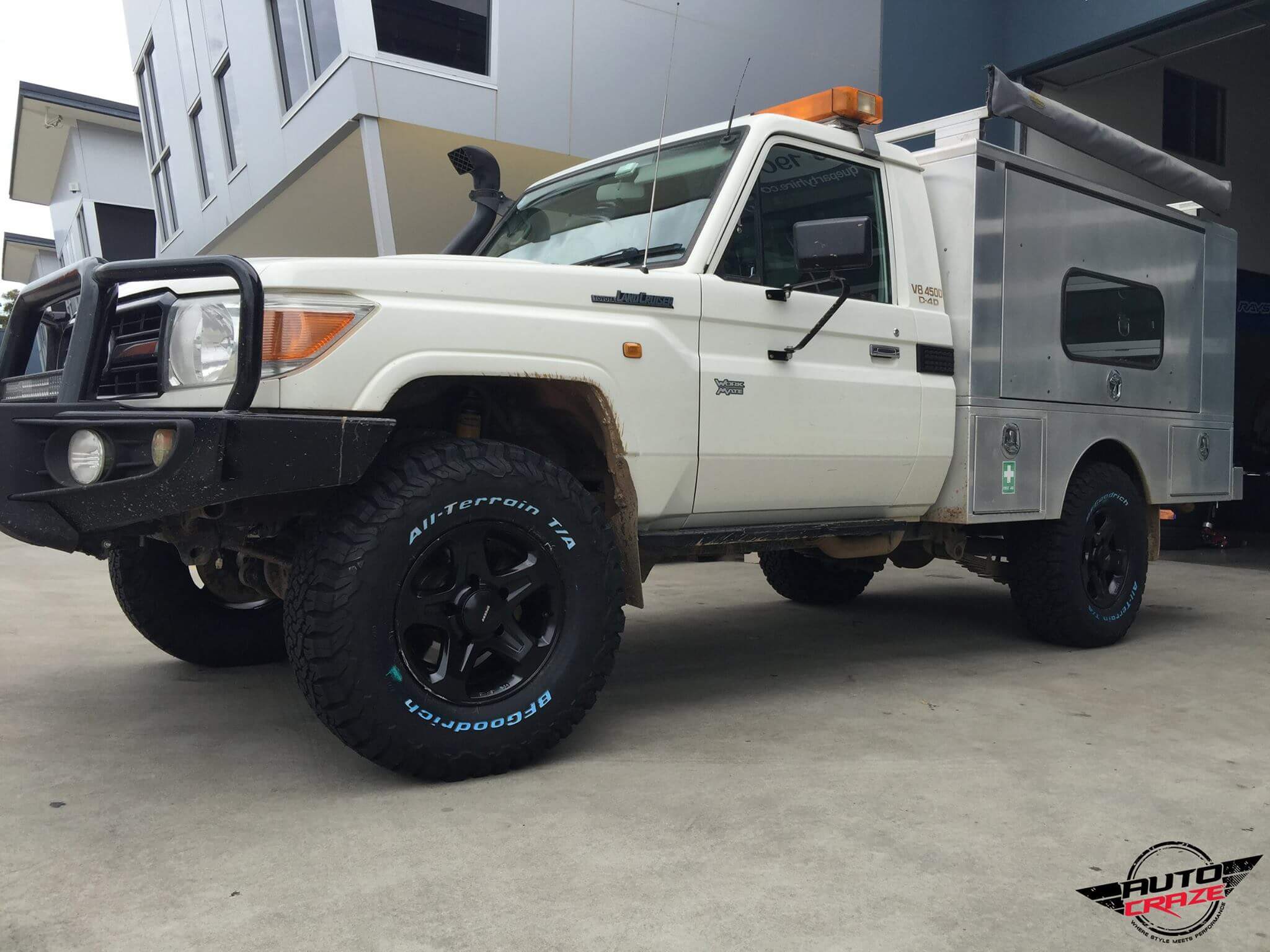 Rims_for_toyota_4wd_autocraze_2017