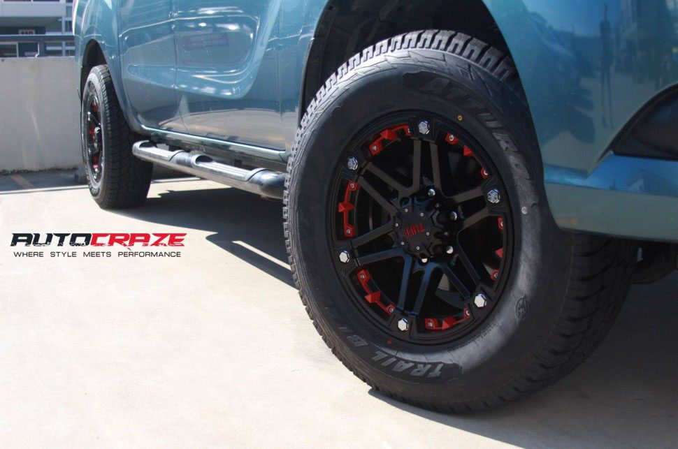 Road Kill Blue Mazda BT50 Tuff T01 wheels front fitment shot 
