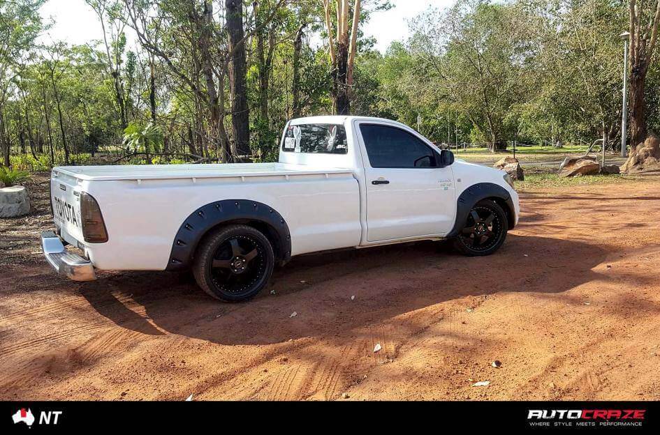 toyota_hilux_wheels_for_sale_AutoCraze_2017