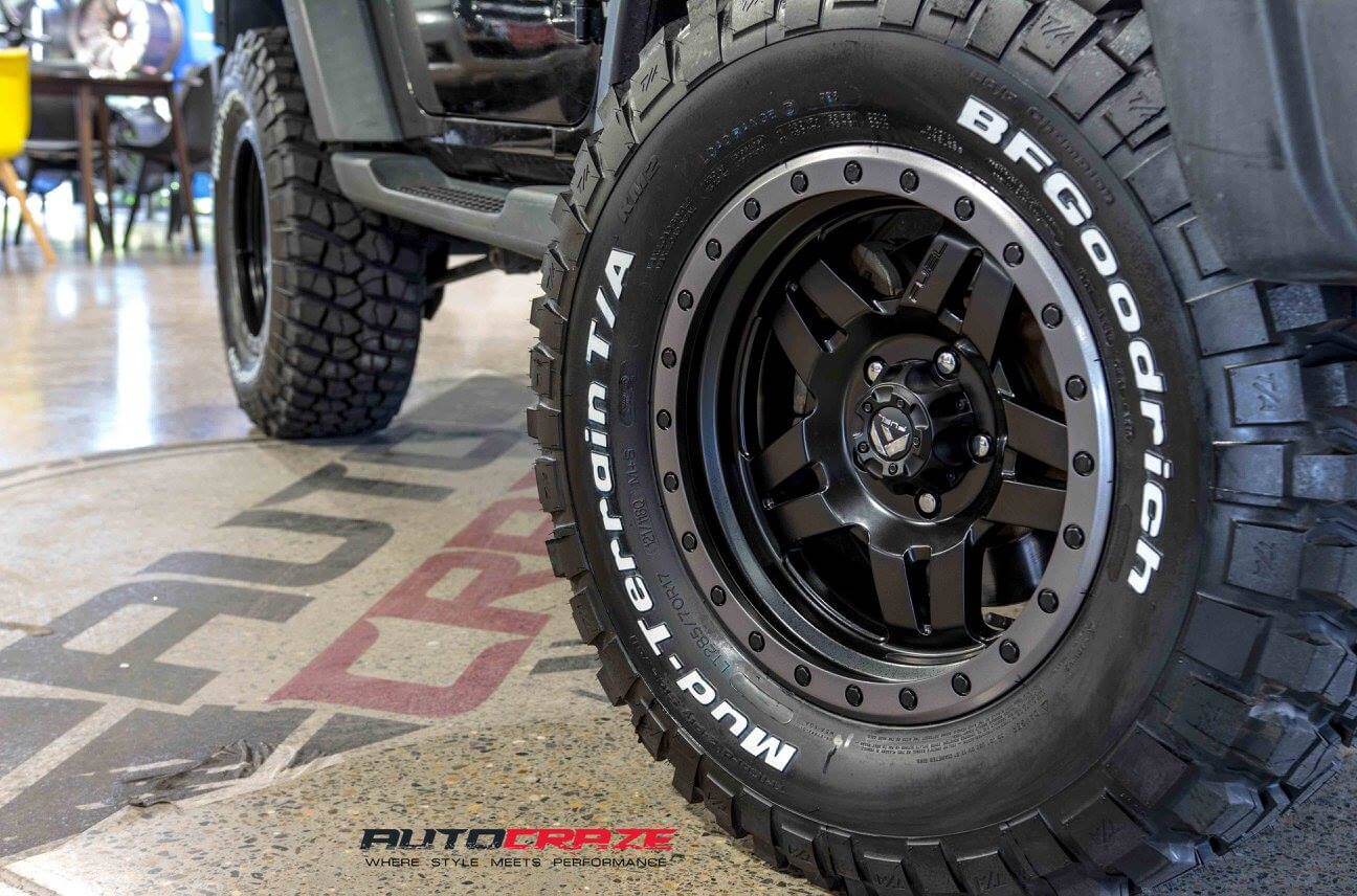 black_jeep_rims_AutoCraze_2017