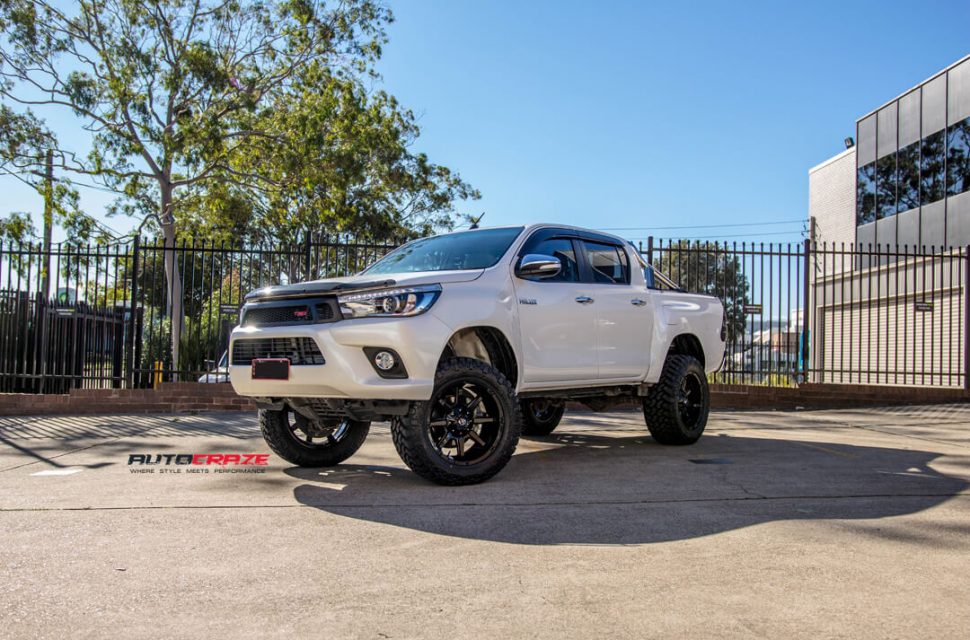 toyota_hilux_wheels_for_sale_AutoCraze_2017