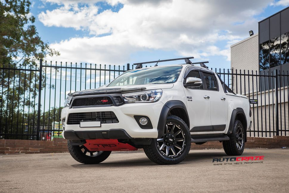 toyota_hilux_wheels_for_sale_AutoCraze_2017