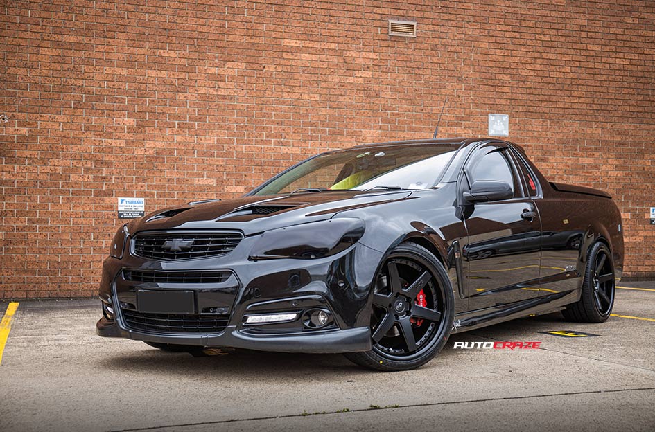 Black Holden Commodore fitted with a set of Niche Altair wheels