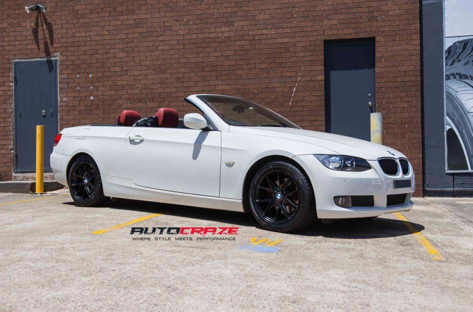 BMW 3 series with Niche Misano wheels and Achilles tyre front wide angle shot february 2018