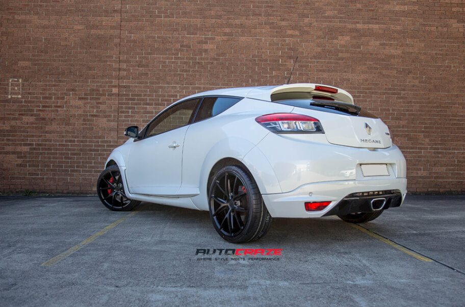 Renault_Megane_Wheels_AutoCraze_2017