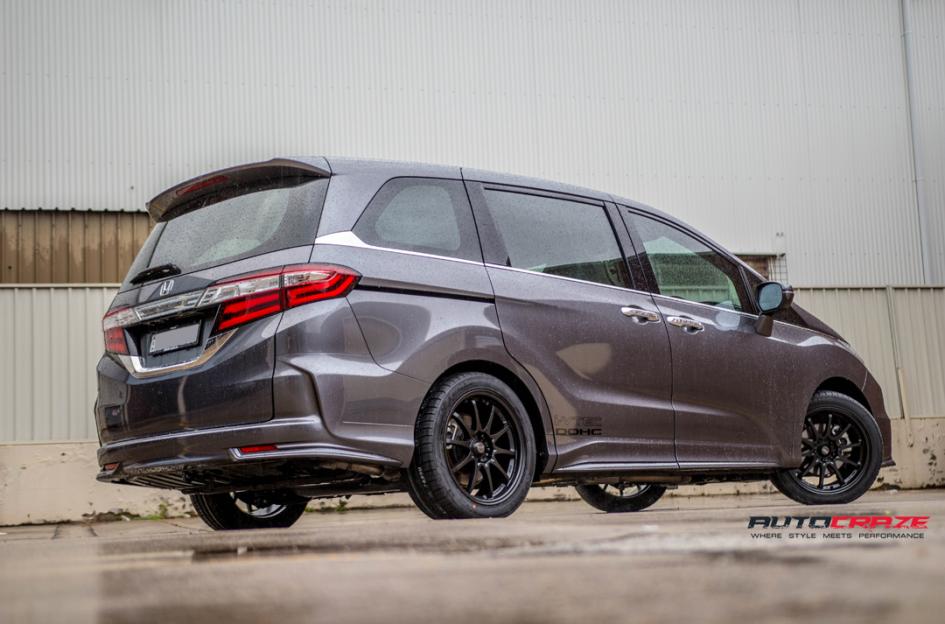 Honda_Odyssey_Wheels_Autocraze_2017