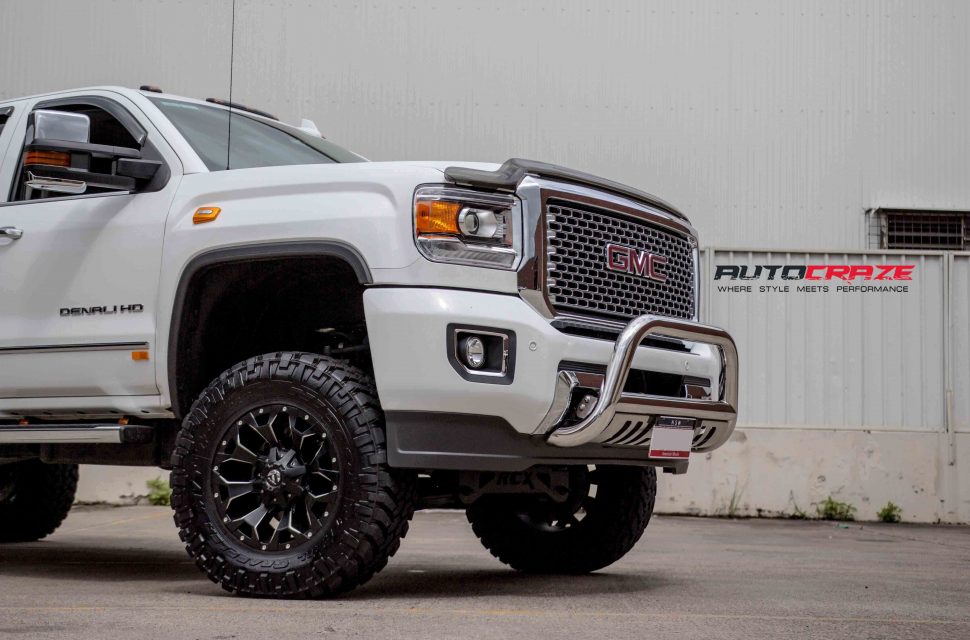 GMC Sierra WITH Fuel Assault wheel AND nitto trail grappler tyre front wheel close up shot march 2018