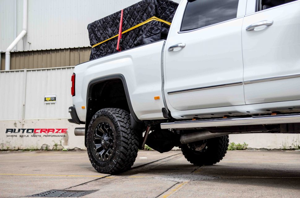 GMC Sierra with Fuel Assault wheel and nitto trail grappler tyre rear wheel close up shot march 2018