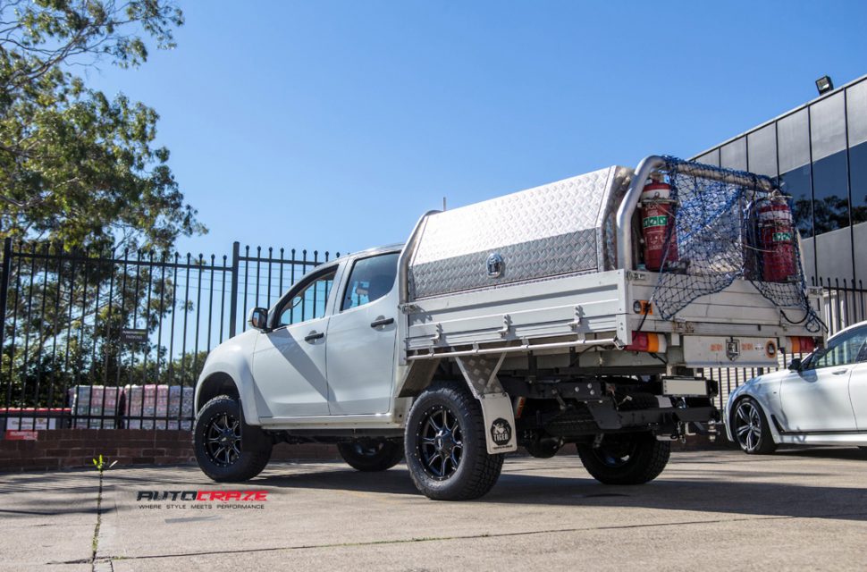 ISUZU DMAX MOTO METAL mo970 wheel nitto tyre rear wide angle sho