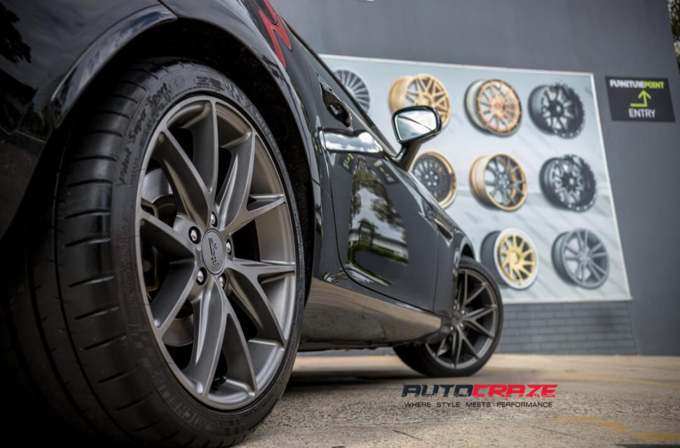 Mercedes SLK 350 Niche Misano Wheels Michelin Tyres Rear Fitment Close Up Shot Gallery March 2018