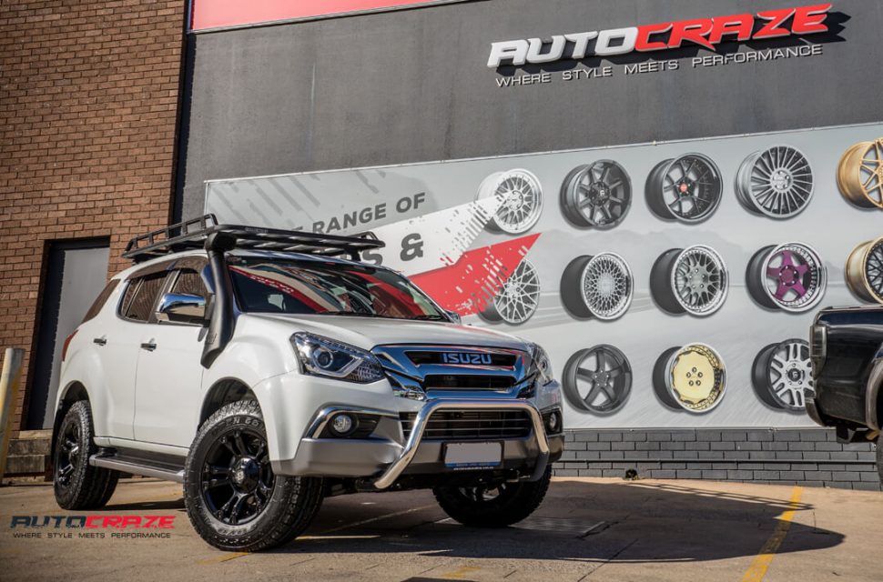 Isuzu DMAX with Diesel Brooklyn Wheels and Toyo Tyres Front Close Shot March 2018