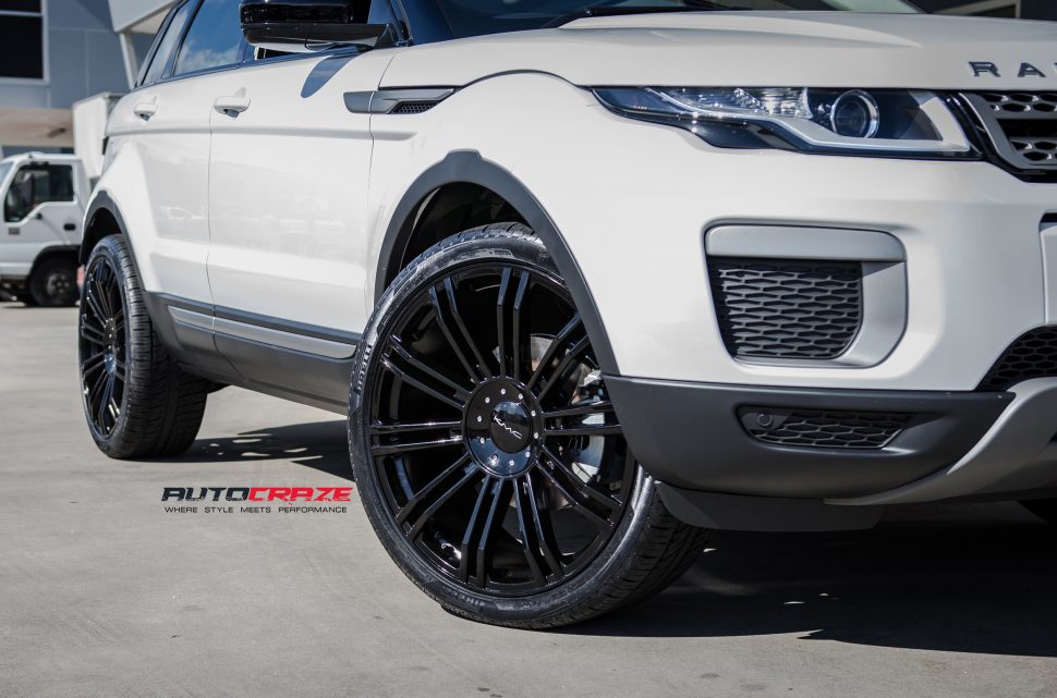 Range Rover Evoque with KMC Wheel and Pirelli tyre front wheel closeup shot april 2018