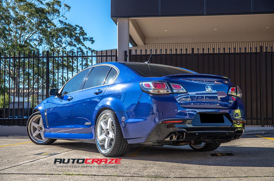 Holden Commodore Detroit White Machined Lip Wheels Rear Close Up Shot Gallery April 2019