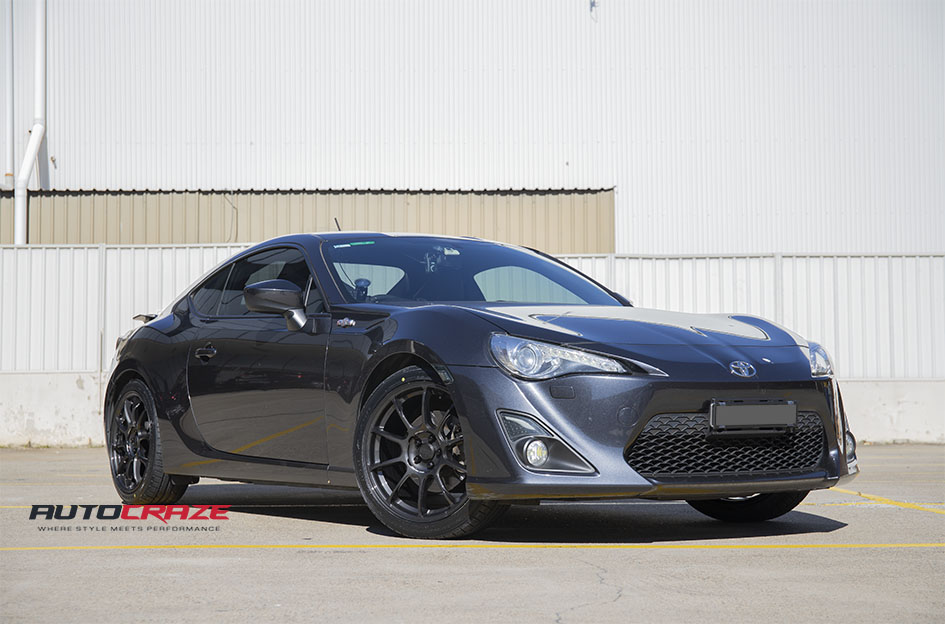 Toyota 86 King Raijin Wheels Dark Gunmetal Front Shot