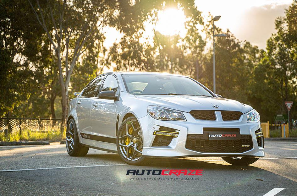 Holden GTS Walkinshaw SSW Dominate wheels Front Shot