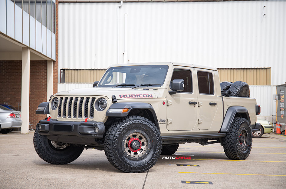 Jeep-Gladiator-Ute-Pickup-4WD-KMC-XD137-FMJ-Satin-Black-Dark-Tint-Wheels-Front-Gallery-April-2021