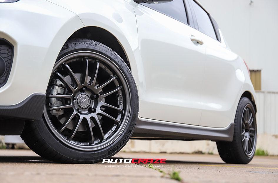 SUZUKI SWIFT SF02 GLOSS GUNMETAL 