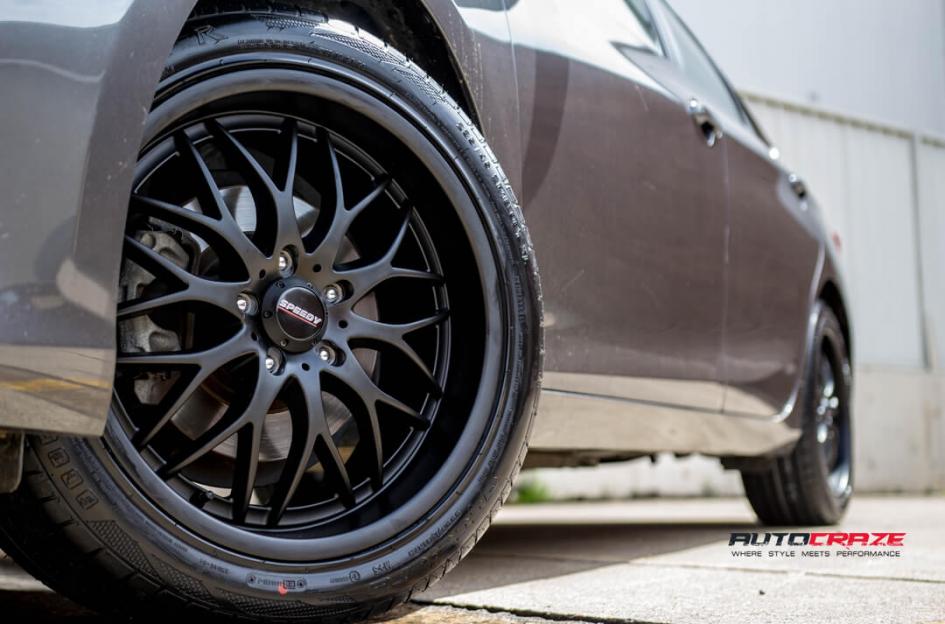 TOYOTA CAMRY CHEETAH SPORTS BLACK SUEDE 