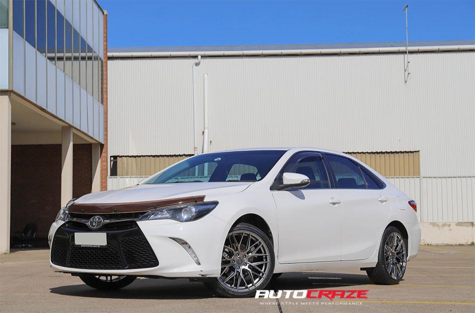 TOYOTA CAMRY HOCKENHEIM HYPER BLACK 