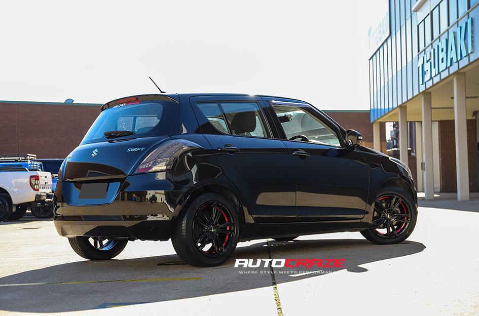 SUZUKI SWIFT REDBACK PIANO BLACK RED UNDERCUT 